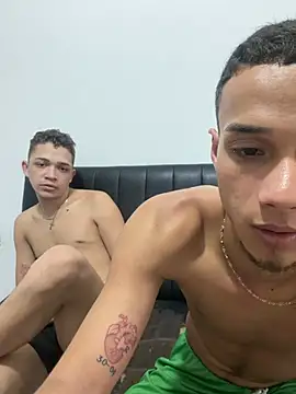 friends_lust_latin webcam