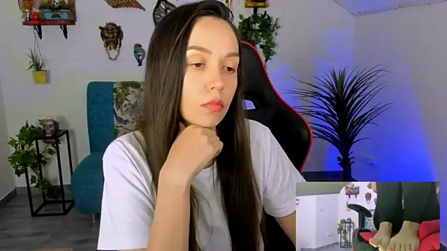OliviaWeles webcam