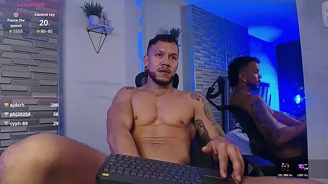 ARON_TAYLER01 webcam