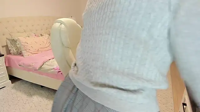 Vika73 live webcam show