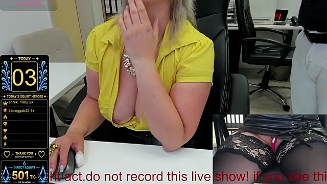 squirt_milf_viktoria live webcam show