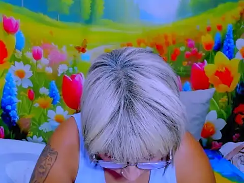 indianroxy webcam