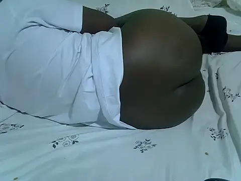 Prettybootty webcam