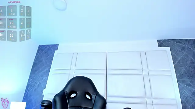 charlottewhitte webcam