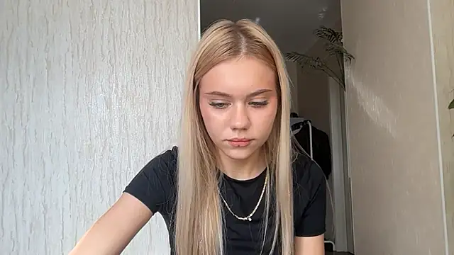 Glamorforyou live cam on StripChat