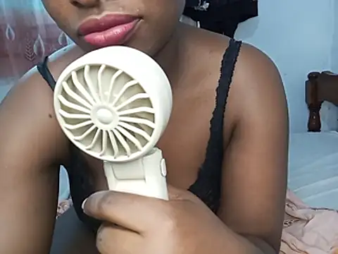 Azariaxxx webcam