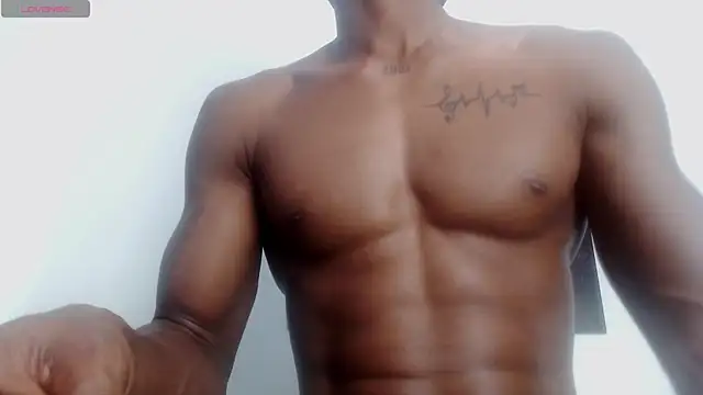 drake_brwon_23 live cam on StripChat
