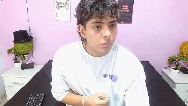 zayne_lyon webcam