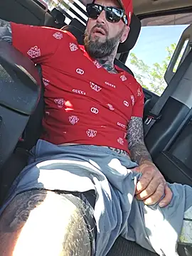 Beardedtattood live webcam show