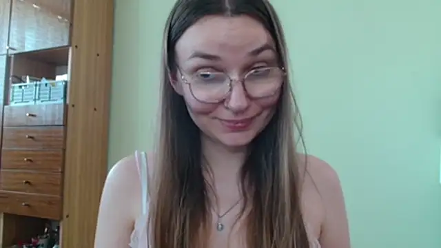 LooveELLYx webcam