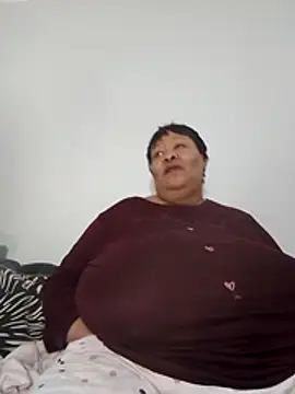 nancy111 live cam on StripChat