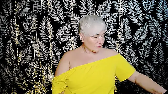 Olivia_playful live cam on StripChat