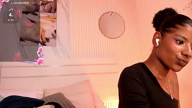 Afro_Luna webcam