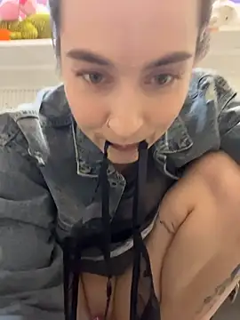 Holly_Play