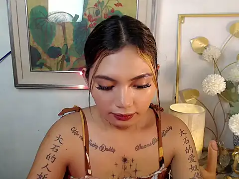 Lucy_Summer webcam
