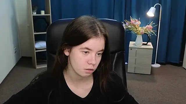NicolaDevis live cam on StripChat