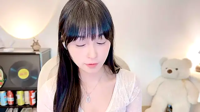 Onechestnut live webcam show