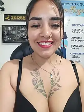 MAYE__13 live webcam show