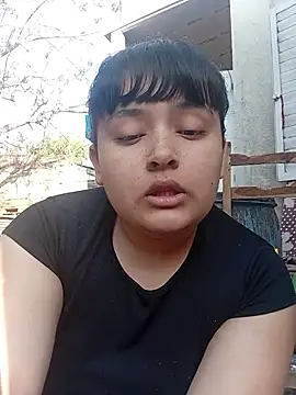 Luu_19 live webcam show
