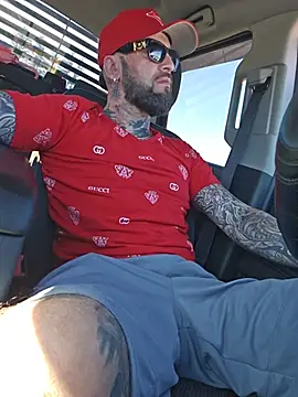 Beardedtattood live sex cam