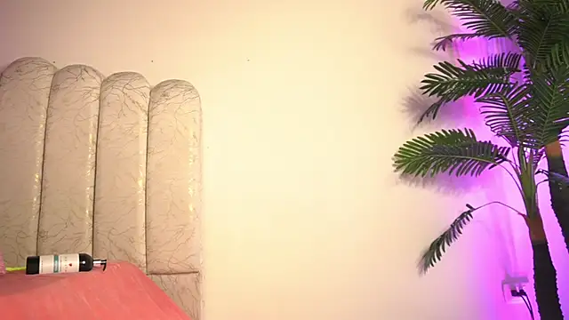 pocahotass_11 webcam