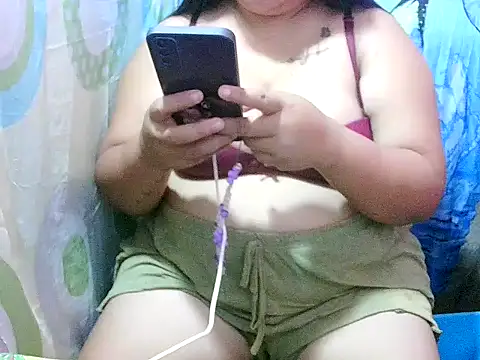 lovebir_26 live cam on StripChat