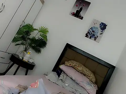 Miss_twinny21 webcam