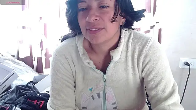 Acelinrose live cam on StripChat