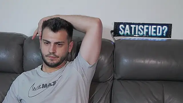 CrazyDom1 live cam