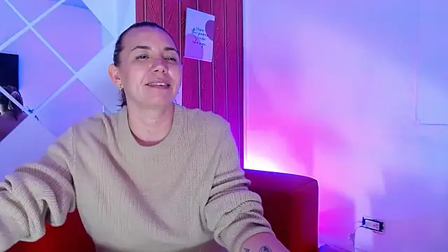 milfsecret69 webcam