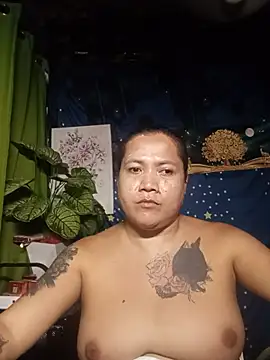 TabooSHOWgirl18's room
