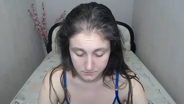 Holliy_Cooper live webcam