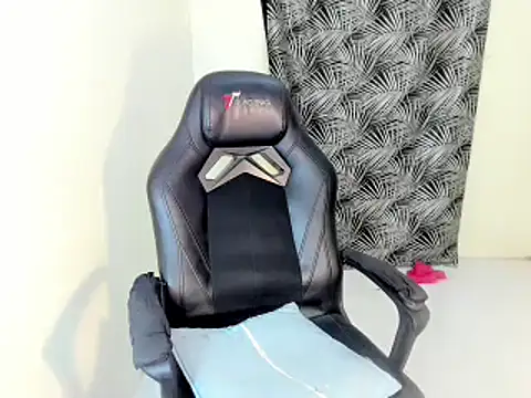 ThanyaBrown's room