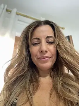 sexylenia live cam on StripChat