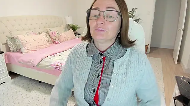 Vika73 live webcam show