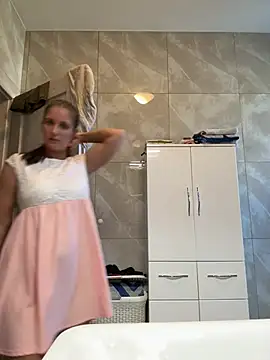 jennifer11772 live webcam show