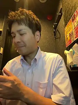 yuuki8910 live webcam show