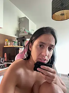 LaPetiteKim webcam