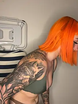 ScarletVixenLive live webcam show