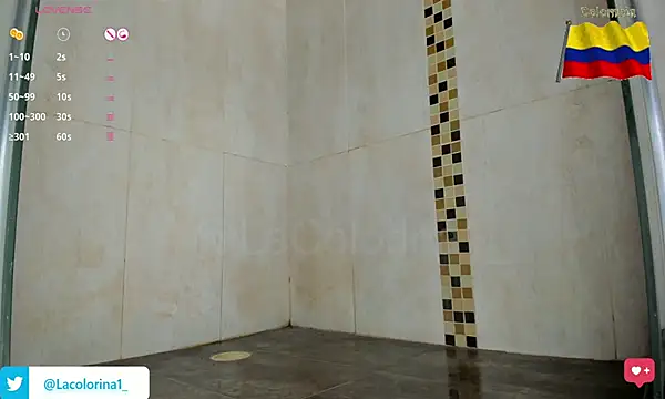 Lacolorinaa live webcam show