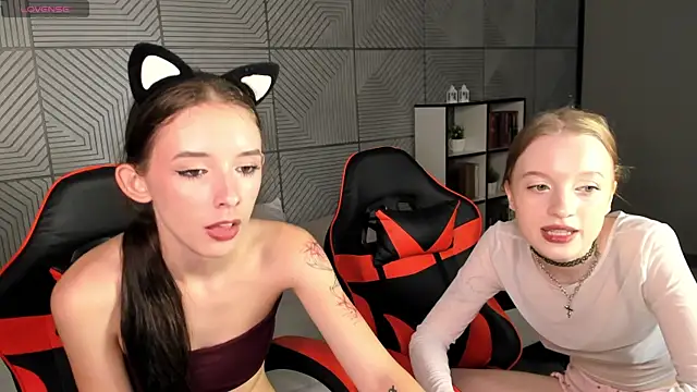 AnnaOddy live webcam show