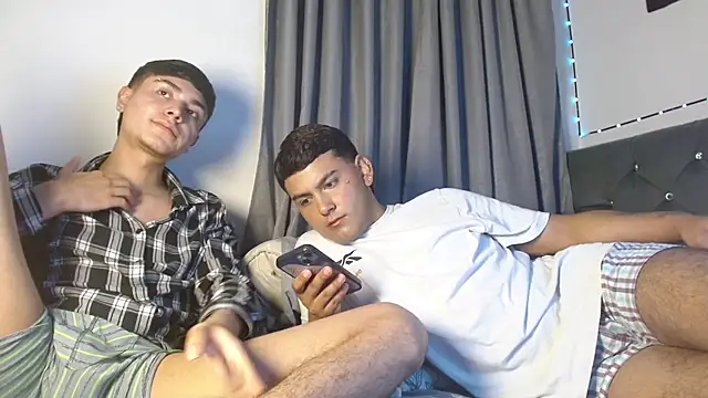 Noah__hot18 live webcam show