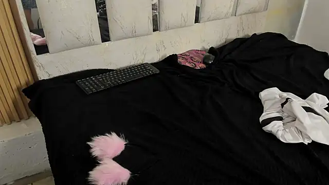 Bellaandvestiacs live webcam show