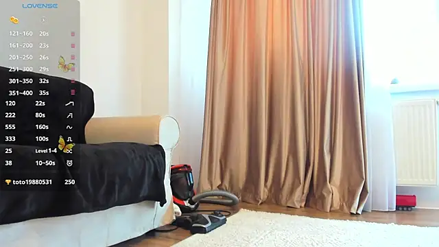Anisefoxy live webcam show