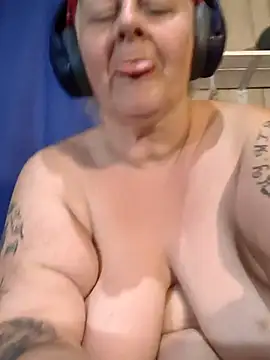 DavisDesires live webcam show