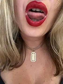 Kittenforyou live webcam show