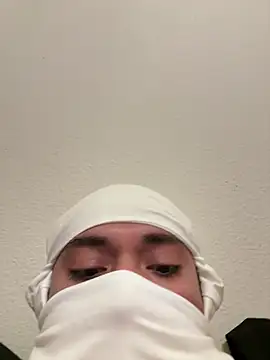 smallbootyboi webcam