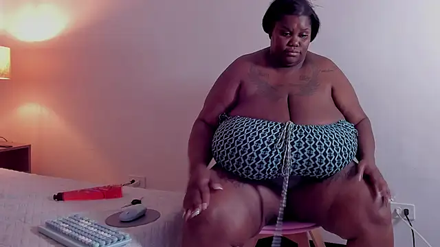EvelynBlak1 webcam