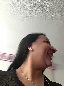 Abril_Luv webcam