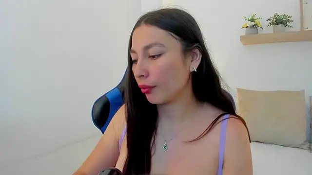 bella_99_ live cam on StripChat